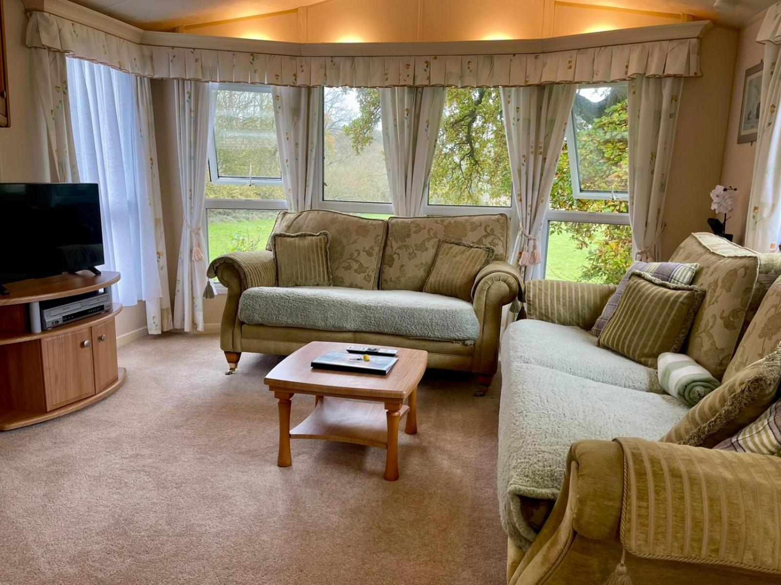 Severnside Boat And Caravan Park Gloucestershire - Caravan 1 Deerhurst Zewnętrze zdjęcie